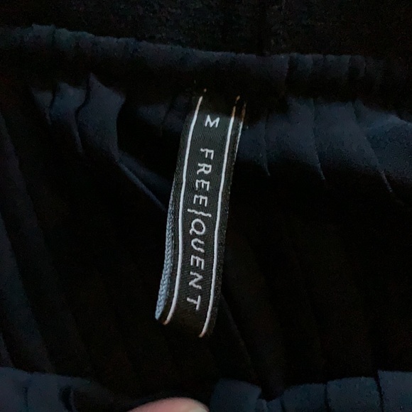 Skirt - Picture 3 of 4